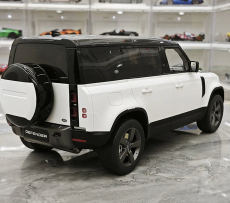GT Spirit Land Rover 2016 Defender 110 White 1:18 – Modello in resina collezionabile