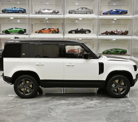 GT Spirit Land Rover 2016 Defender 110 White 1:18 – Modello in resina collezionabile