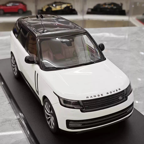 [GT Spirit] 1:18 Land Rover 2022 Range Rover LWB White Model Car Resin