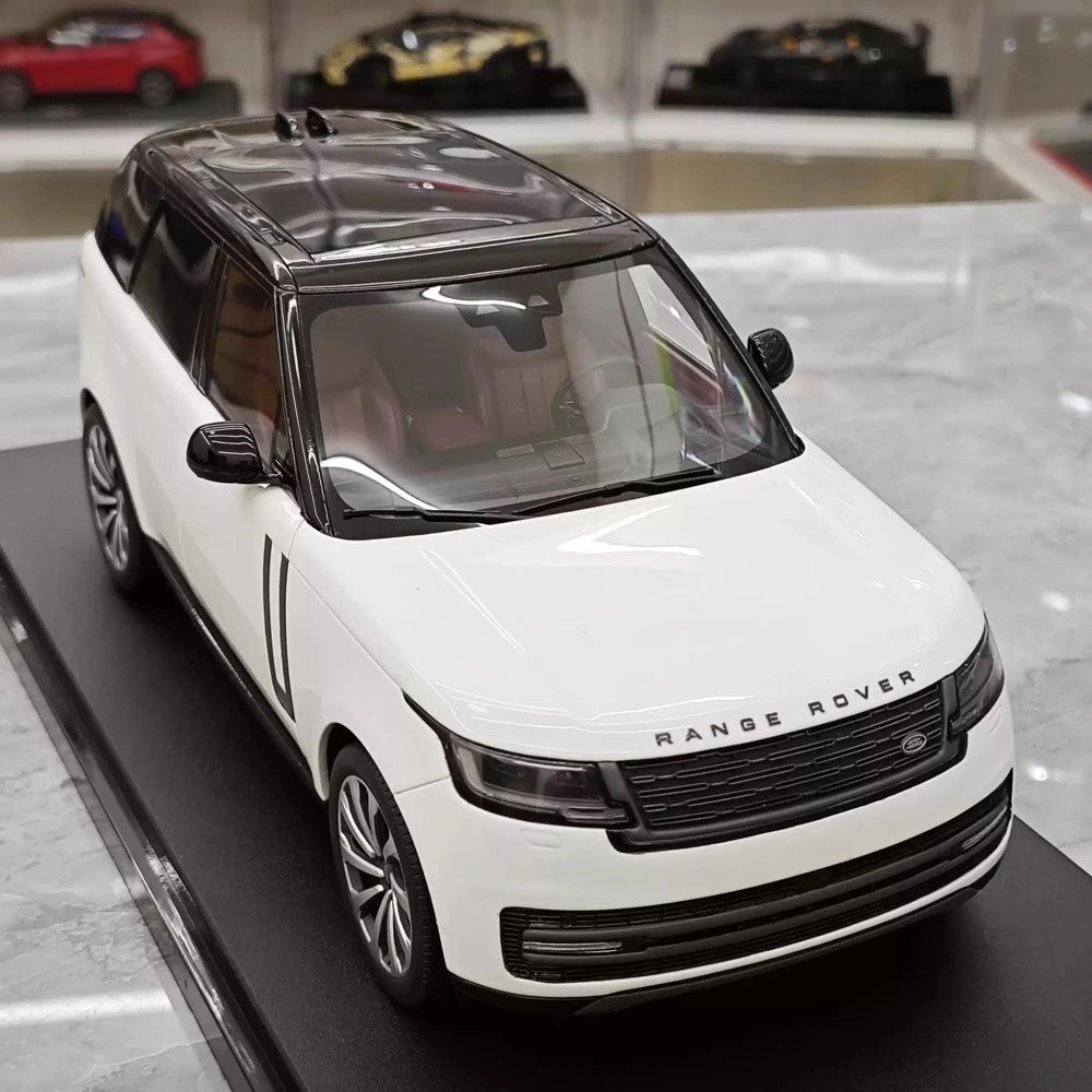 [GT Spirit] 1:18 Land Rover 2022 Range Rover LWB White Model Car Resin