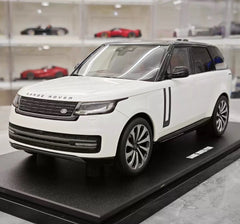 [GT Spirit] 1:18 Land Rover 2022 Range Rover LWB White Model Car Resin