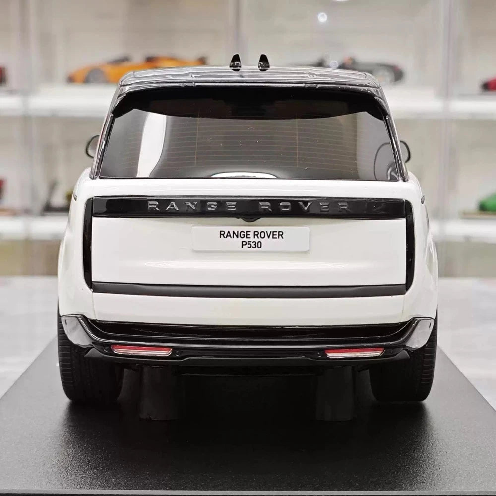 [GT Spirit] 1:18 Land Rover 2022 Range Rover LWB White Model Car Resin