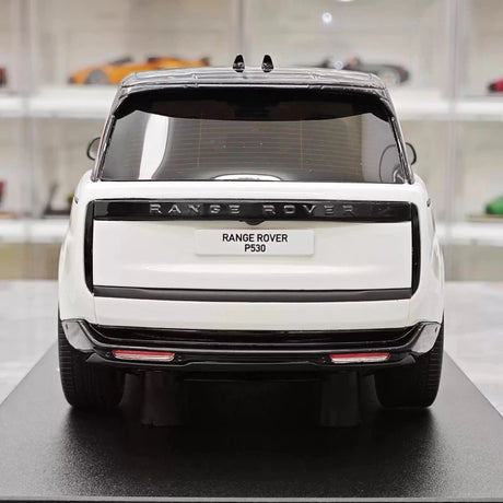 [GT Spirit] 1:18 Land Rover 2022 Range Rover LWB White Model Car Resin