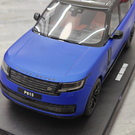 GT Spirit Land Rover 2024 Range Rover P615 SV Blu e Nero 1:18 – Modello in resina collezionabile