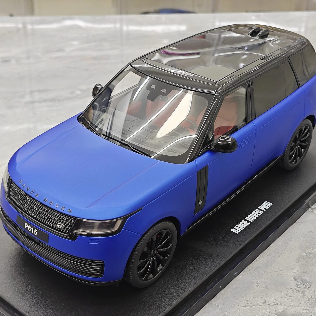 GT Spirit Land Rover 2024 Range Rover P615 SV Blue and Black 1:18 – Collectible Resin Model Resin