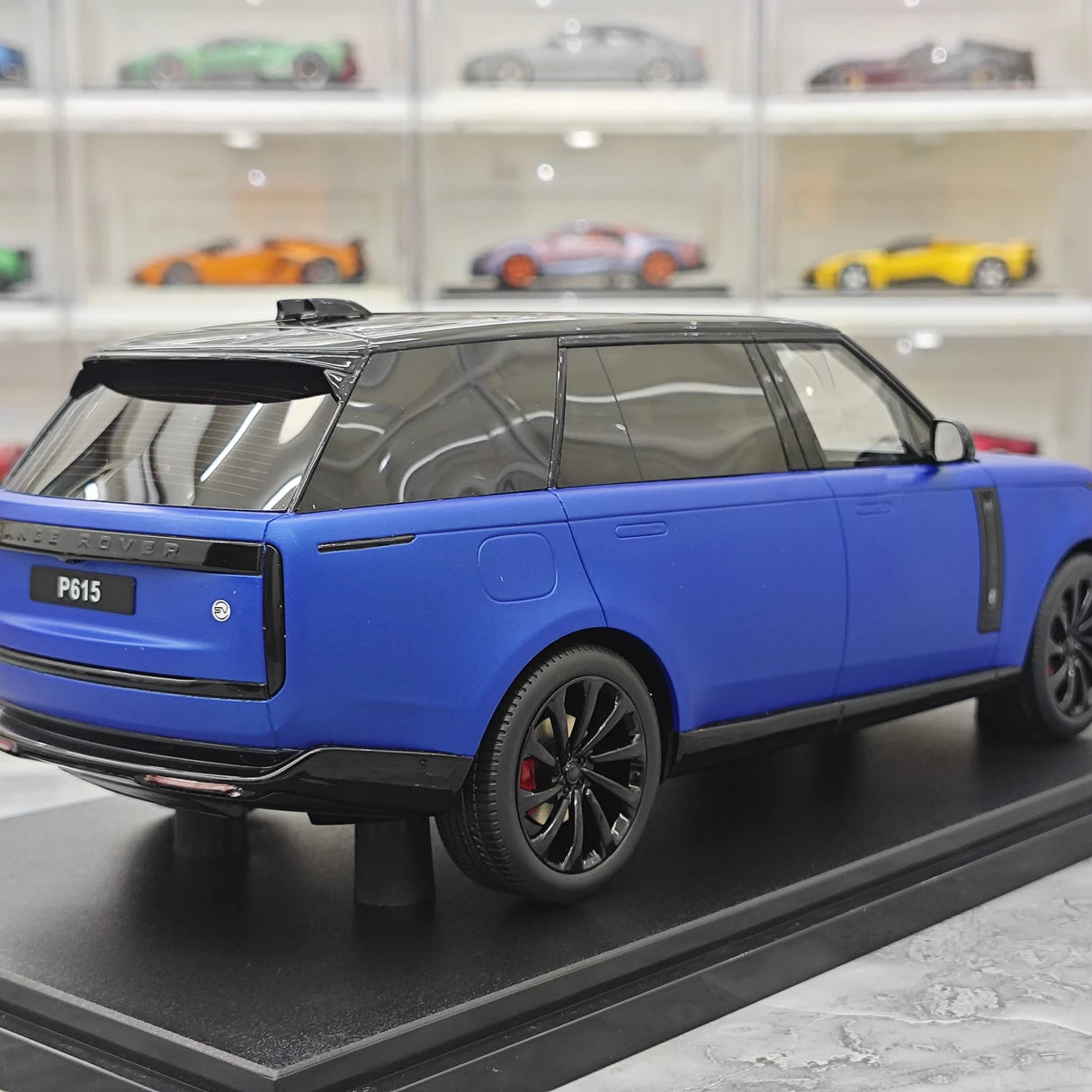 GT Spirit Land Rover 2024 Range Rover P615 SV Blue and Black 1:18 – Collectible Resin Model Resin