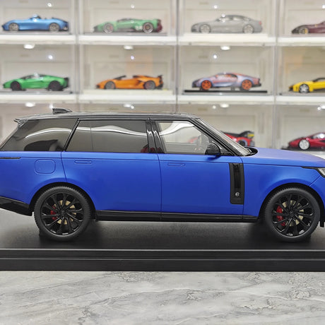 GT Spirit Land Rover 2024 Range Rover P615 SV Blu e Nero 1:18 – Modello in resina collezionabile