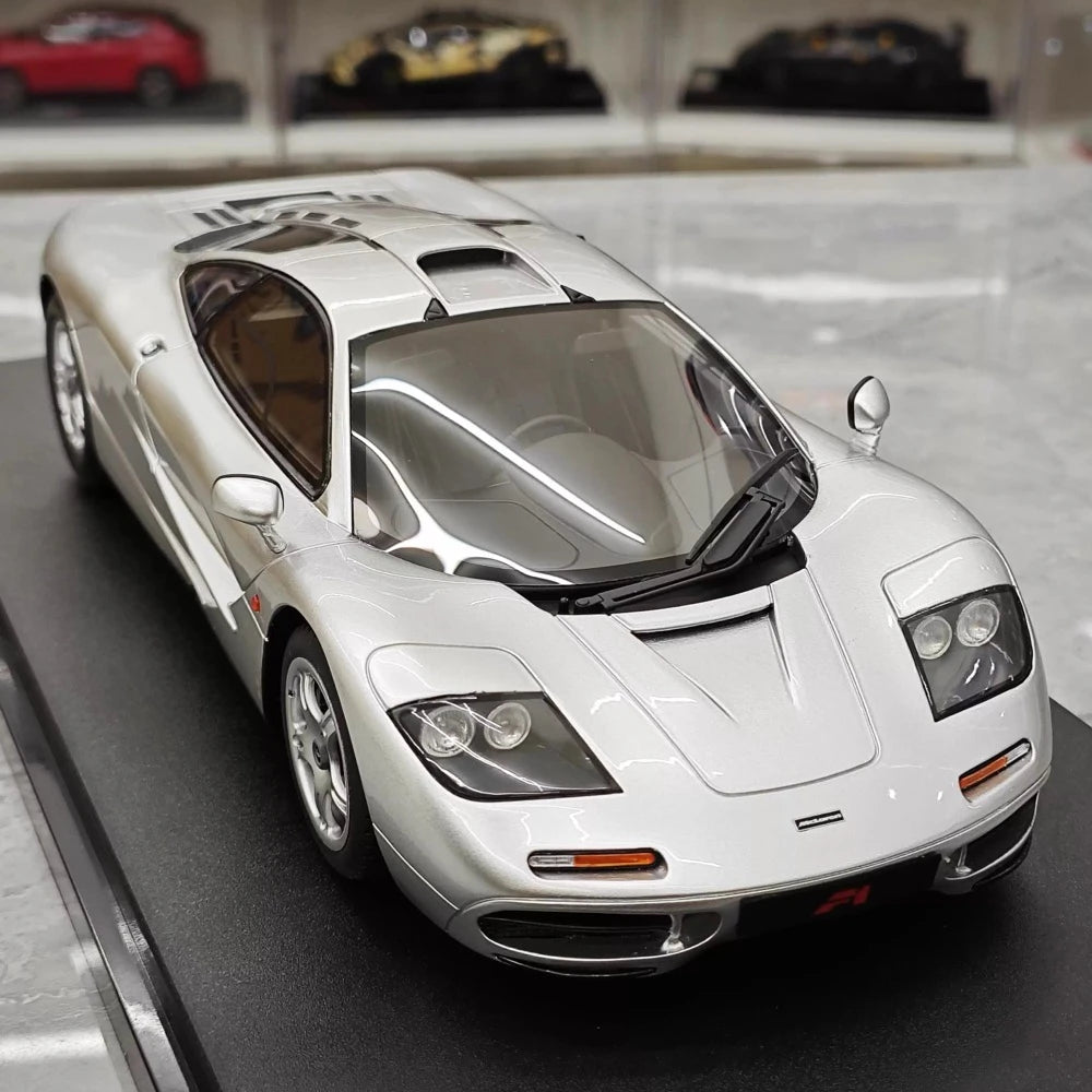 [GT Spirit] 1:18 McLaren 1995 F1 XP5 Silver Model Car Resin