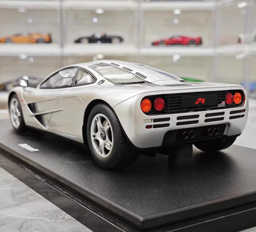 [GT Spirit] 1:18 McLaren 1995 F1 XP5 Silver Model Car Resin