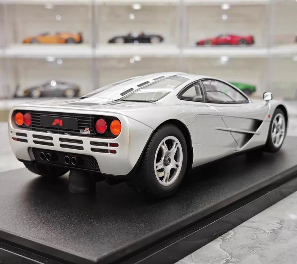 [GT Spirit] 1:18 McLaren 1995 F1 XP5 Silver Model Car Resin