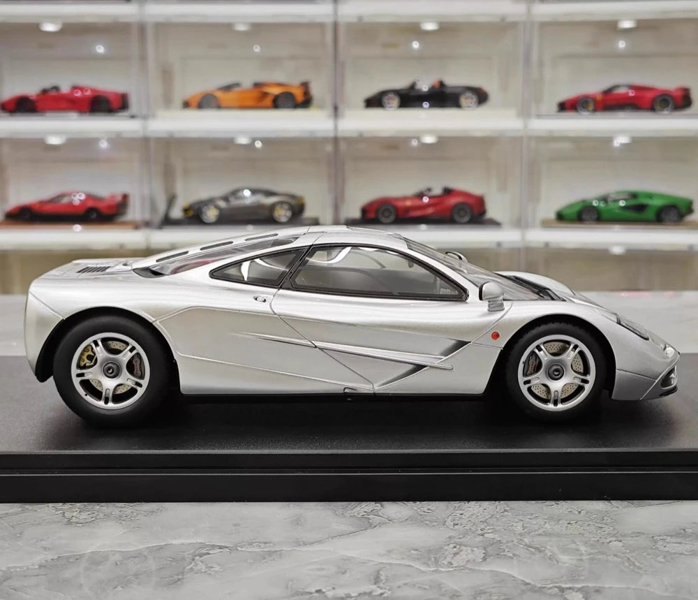 [GT Spirit] 1:18 McLaren 1995 F1 XP5 Silver Model Car Resin