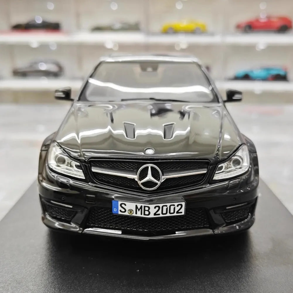 [GT Spirit] 1:18 Mercedes-Benz 2014 C63 507 AMG Black Model Car Resin