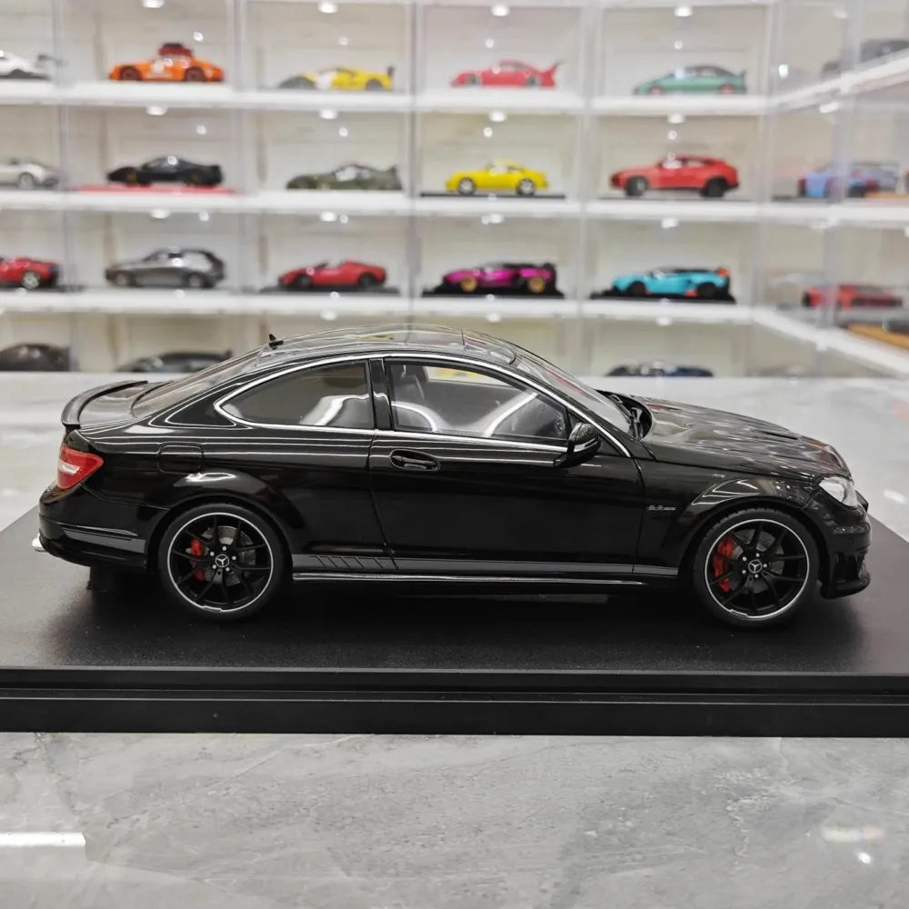 [GT Spirit] 1:18 Mercedes-Benz 2014 C63 507 AMG Black Model Car Resin