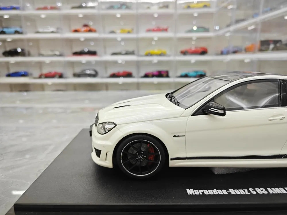 [GT Spirit] 1:18 Mercedes-Benz 2014 C63 507 AMG bianco modellino di auto resina