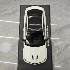 [GT Spirit] 1:18 Mercedes-Benz 2014 C63 507 AMG White Model Car Resin