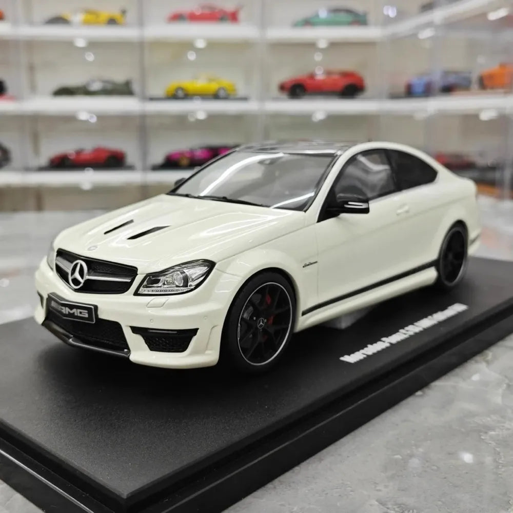 [GT Spirit] 1:18 Mercedes-Benz 2014 C63 507 AMG bianco modellino di auto resina