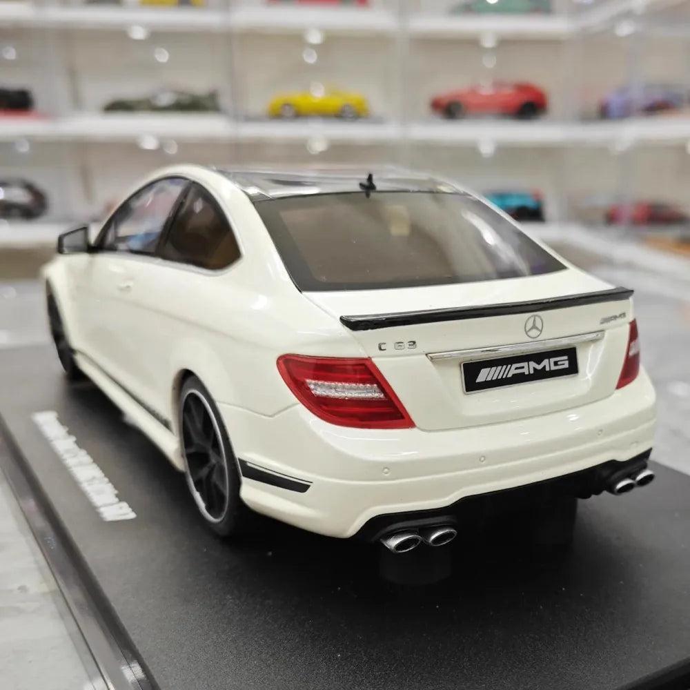 [GT Spirit] 1:18 Mercedes-Benz 2014 C63 507 AMG bianco modellino di auto resina
