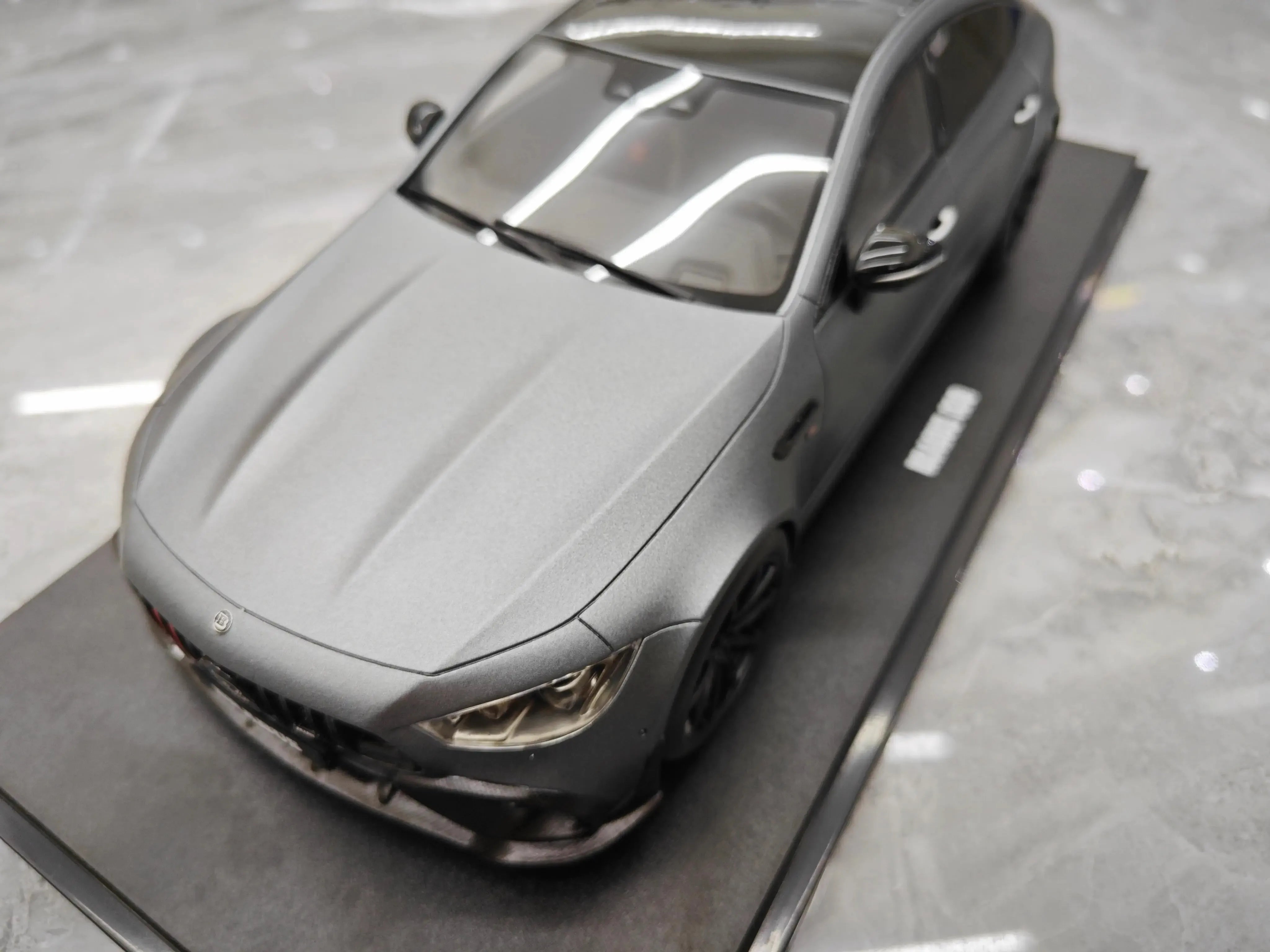 [GT Spirit] 1:18 Mercedes-Brabus 2022 Rocket 930 grigio modellino di auto resina