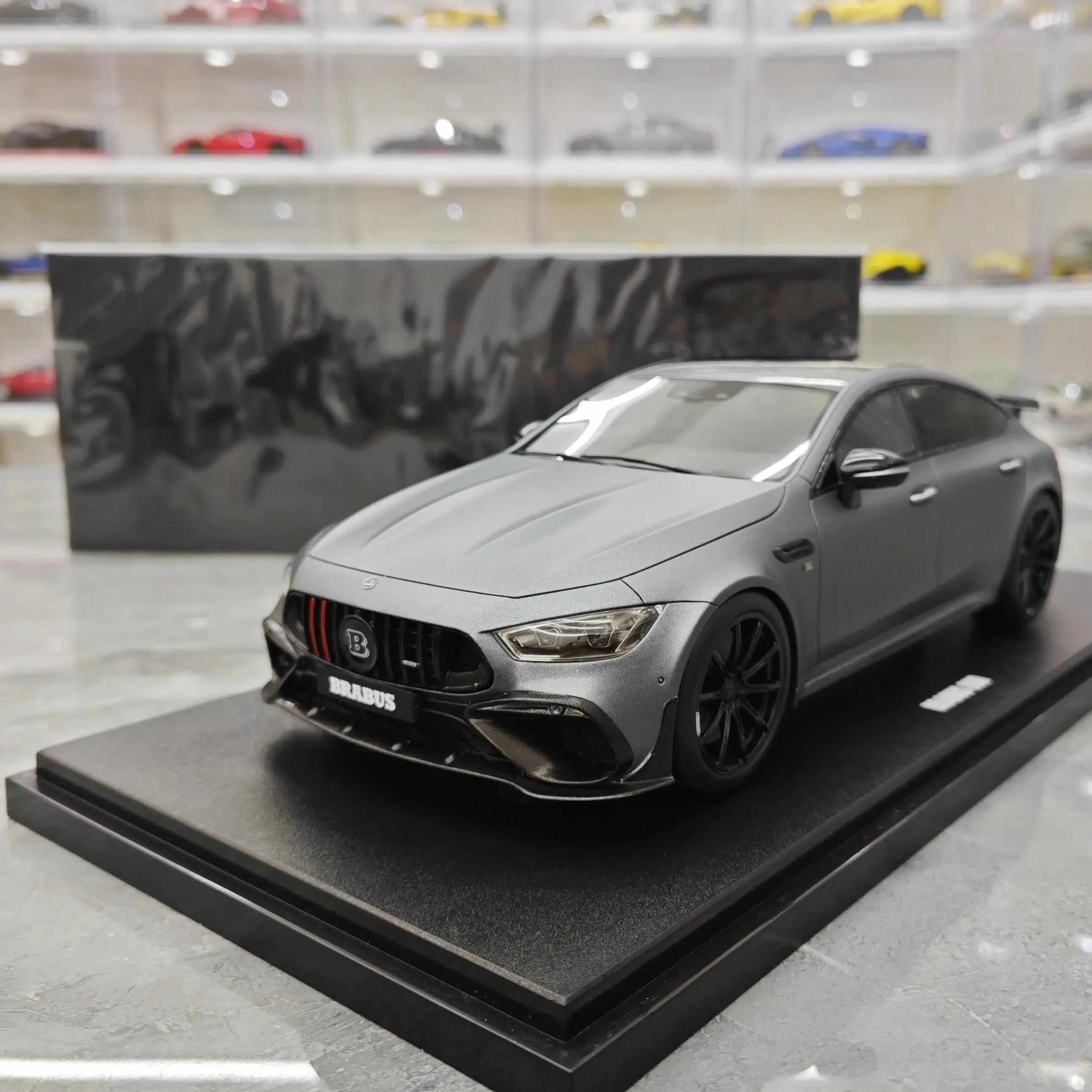 [GT Spirit] 1:18 Mercedes-Brabus 2022 Rocket 930 grigio modellino di auto resina
