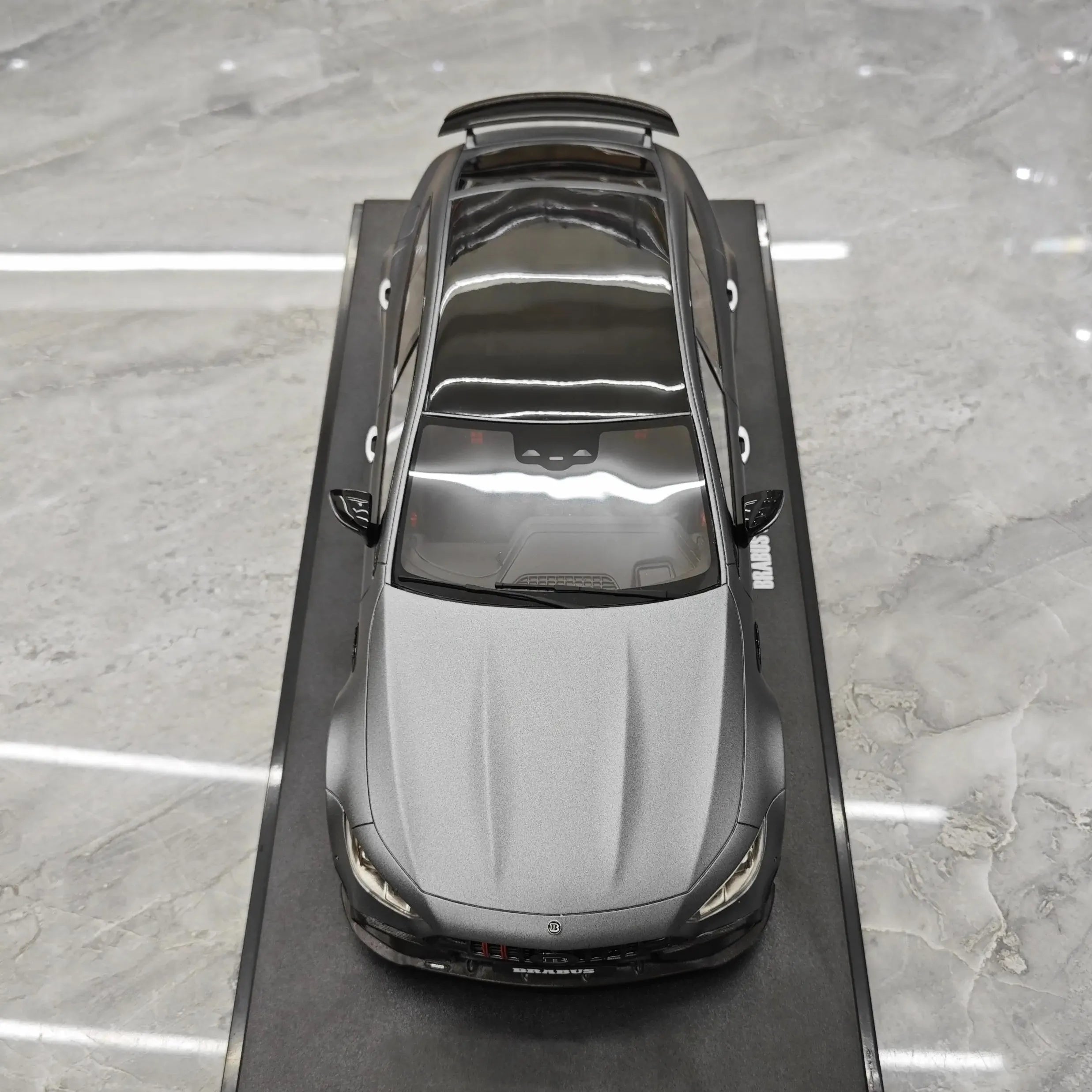 [GT Spirit] 1:18 Mercedes-Brabus 2022 Rocket 930 grigio modellino di auto resina