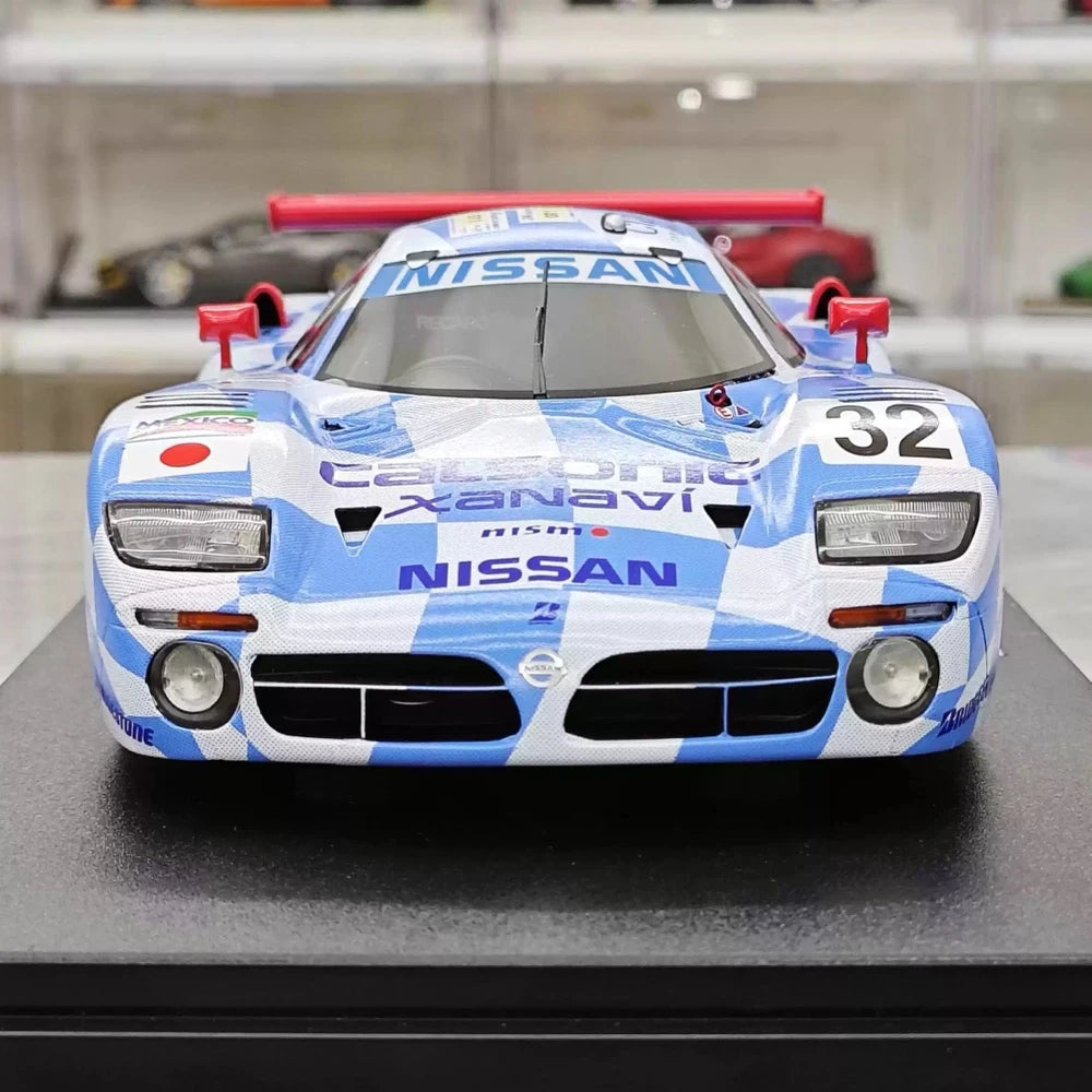 [GT Spirit] 1:18 Nissan 1998 R390 GT1 Model Car Resin