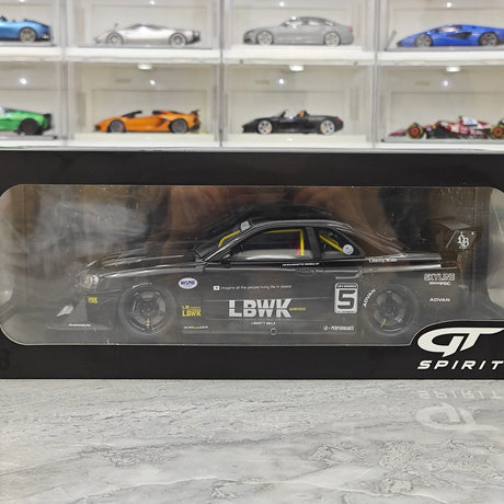 GT Spirit Nissan 2020 Skyline R34 GT-R LB Super Silhouette Black 1:18 – Sammelobjekt-Resin-Modellharz