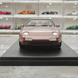[GT Spirit] 1:18 Porsche 1980 928 S Rosa Metallizzato in Resina