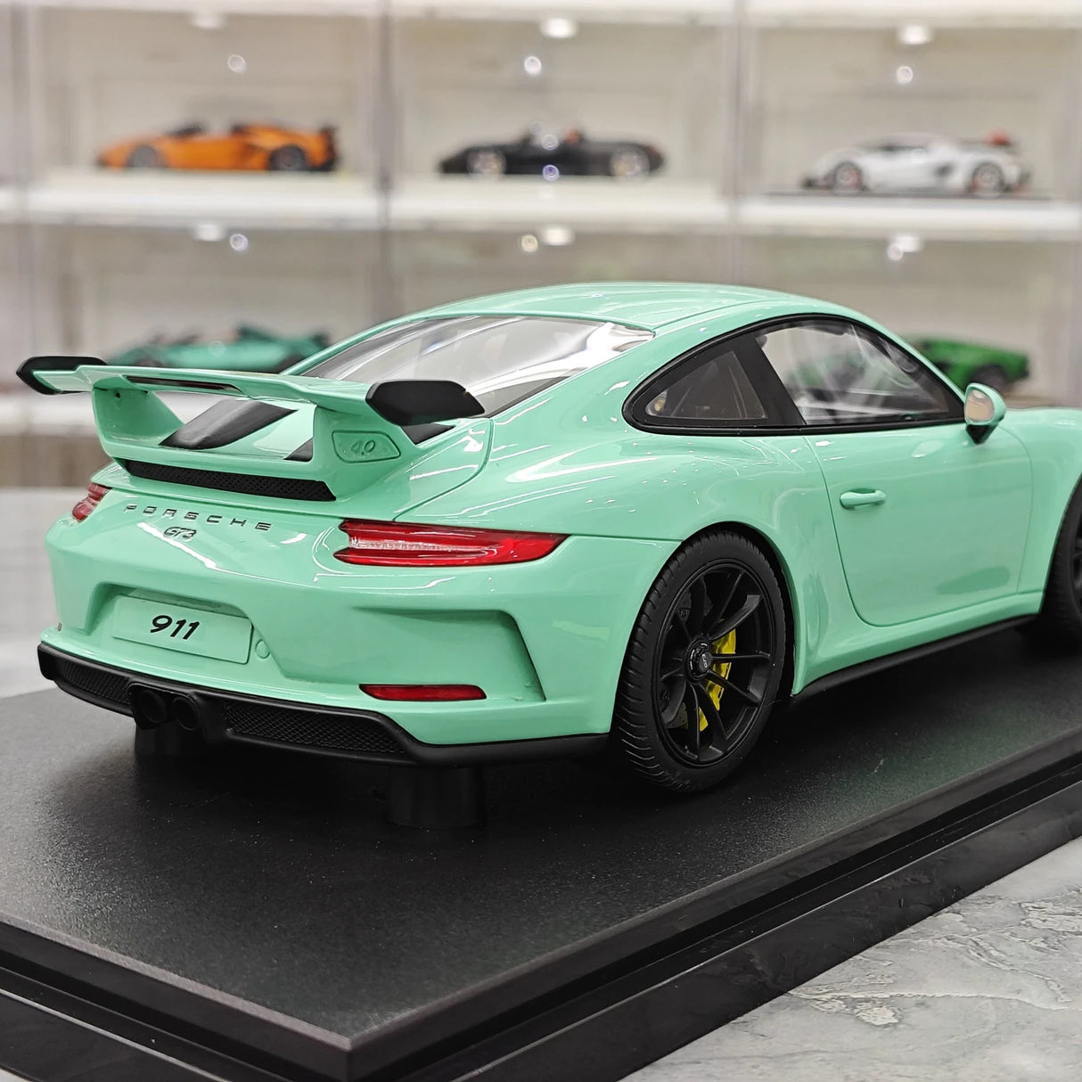 [GT Spirit] 1:18 Porsche 2018 911 991 GT3 Resina di Model Auto verde menta .2