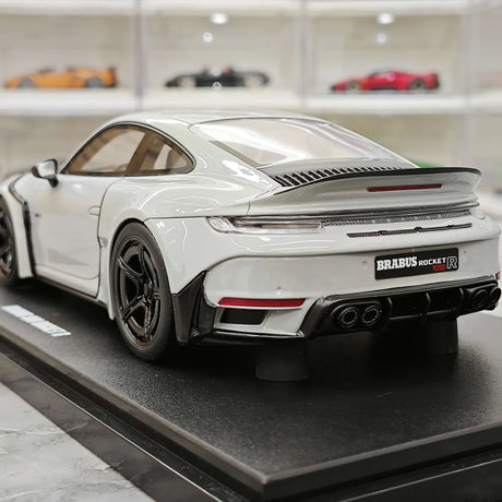 [GT Spirit] 1:18 Porsche 2023 911 Turbo S BRABUS 900 Rocket-R Nardo Grigio Modello in resina