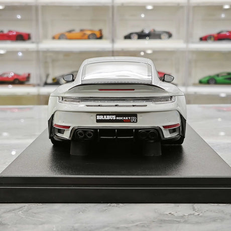 [GT Spirit] 1:18 Porsche 2023 911 Turbo S BRABUS 900 Rocket-R Nardo Grigio Modello in resina