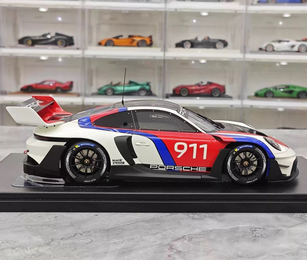 GT Spirit 1:18 Porsche 2024 911 992 GT3 R Rennsport - STK – STK