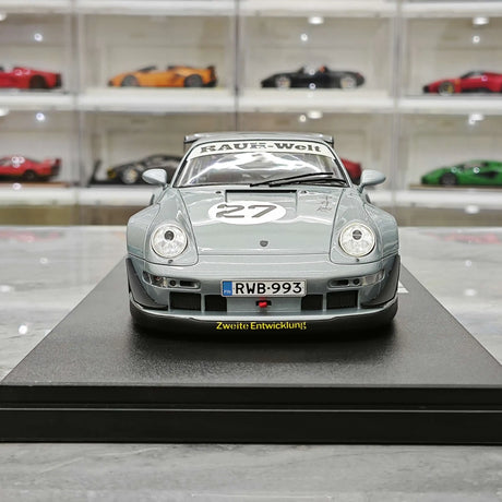 1:18 Porsche 2024 911 993 RWB Yuiitsumuni Silver Metallic modello #27 di GT Spirit - veduta 1