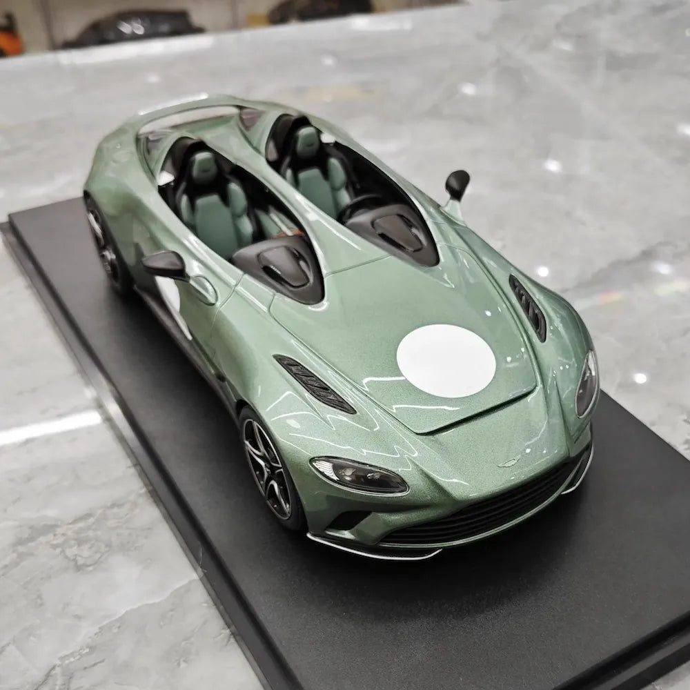 [GT Spirit] 1:18 Aston Martin 2021 V12 Speedster Green Model Car Resin