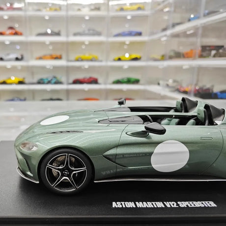 [GT Spirit] 1:18 Aston Martin 2021 V12 Speedster Green Model Car Resin
