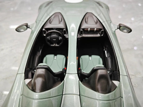 [GT Spirit] 1:18 Aston Martin 2021 V12 Speedster Green Model Car Resin