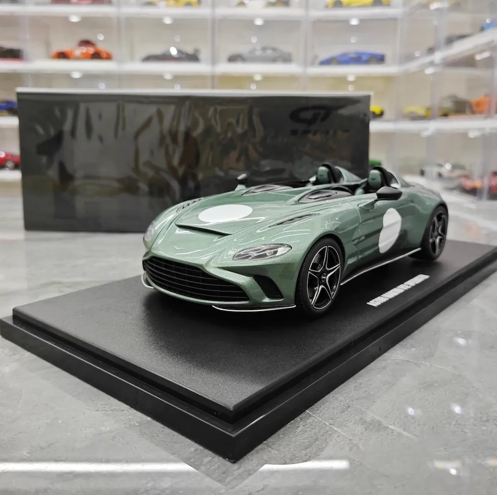 [GT Spirit] 1:18 Aston Martin 2021 V12 Speedster Green Model Car Resin