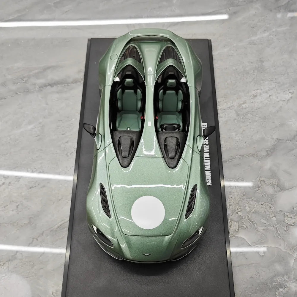 [GT Spirit] 1:18 Aston Martin 2021 V12 Speedster Green Model Car Resin