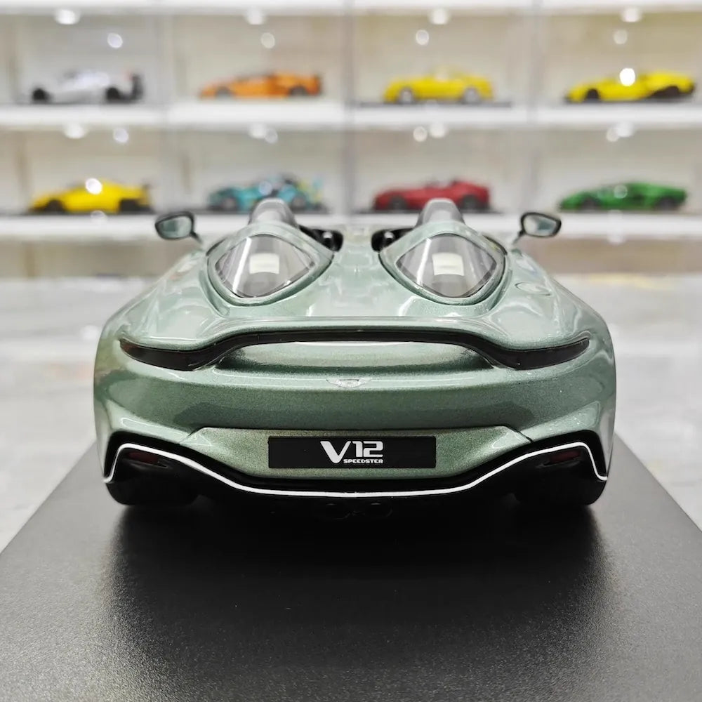 [GT Spirit] 1:18 Aston Martin 2021 V12 Speedster Green Model Car Resin
