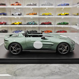 [GT Spirit] 1:18 Aston Martin 2021 V12 Speedster Green Model Car Resin