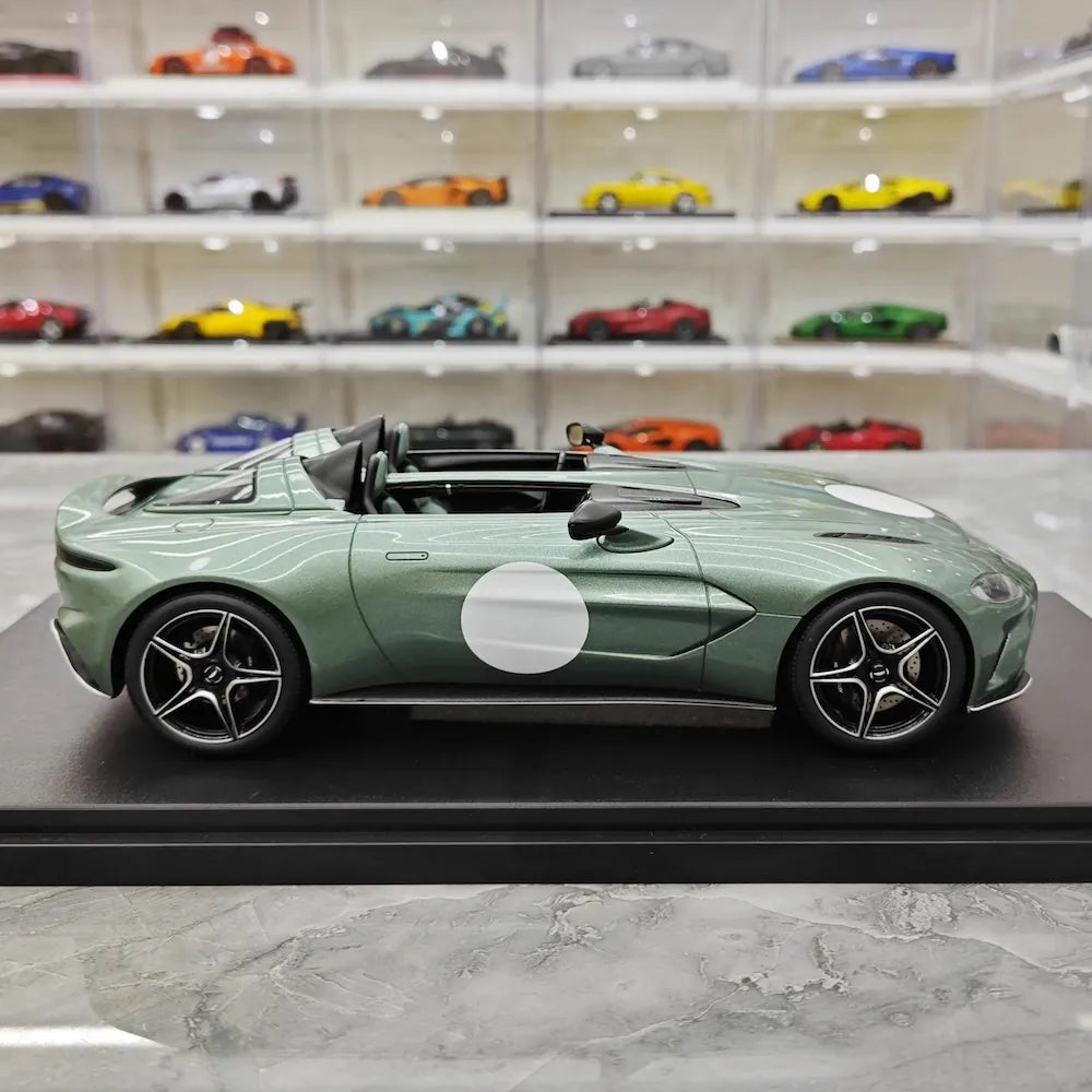 [GT Spirit] 1:18 Aston Martin 2021 V12 Speedster Green Model Car Resin