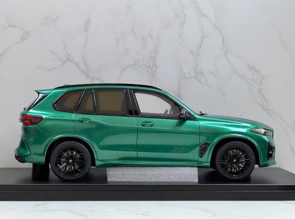 [GT Spirit] 1:18 BMW 2023 X5M Green Model Car Resin