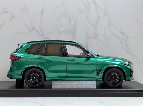 [GT Spirit] 1:18 BMW 2023 X5M Green Model Car Resin