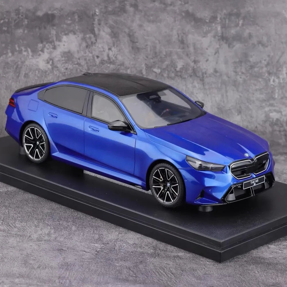 [GT Spirit] 1:18 BMW 2024 G90 M5 Marina Bay Blue Model Car Resin