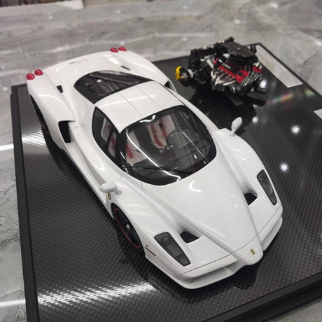 [General Models] 1:18 Ferrari 2002 Enzo vit modellbil harts