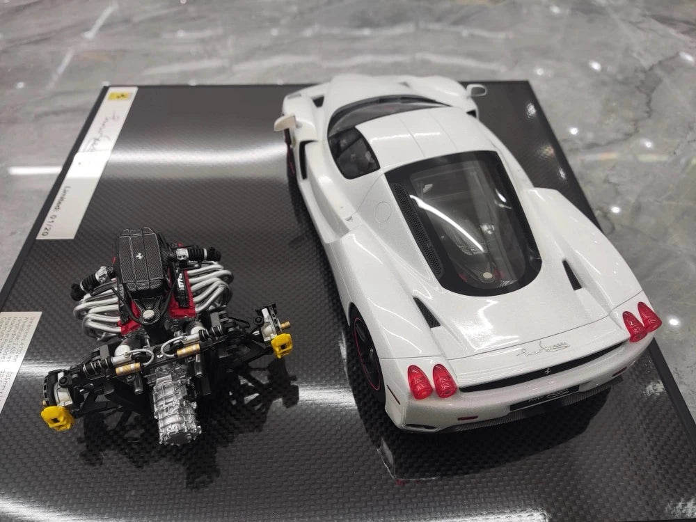[General Models] 1:18 Ferrari 2002 Enzo White Model Car Resin