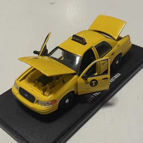 [Greenlight] 1:43 Ford 2011 Crown Victoria giallo modellino di auto Die-Cast