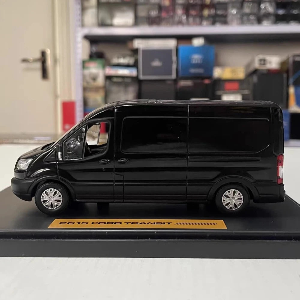 [Greenlight] 1:43 Ford 2015 Transit Van Black Model Car Die-Cast