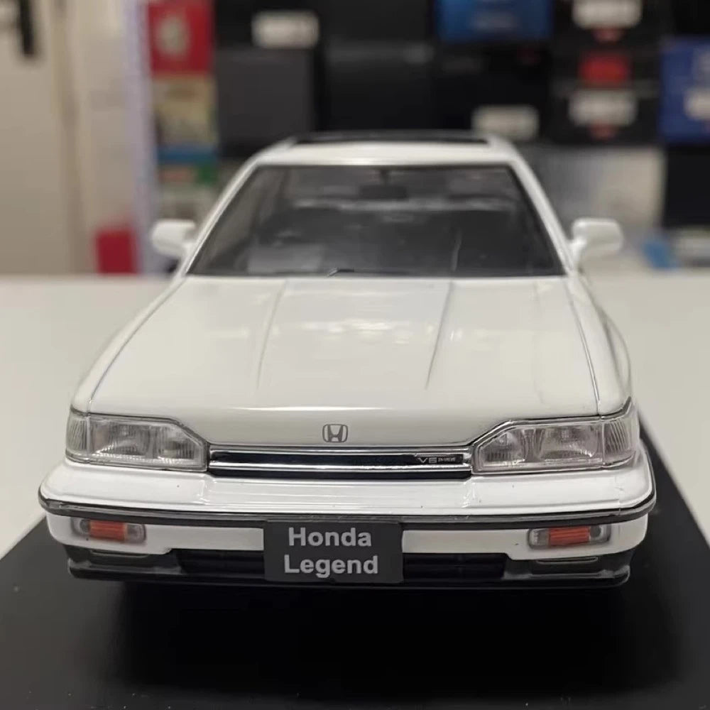 [Hachette] 1:24 Honda 1987 Legend Coupe bianco modellino di auto Die-Cast