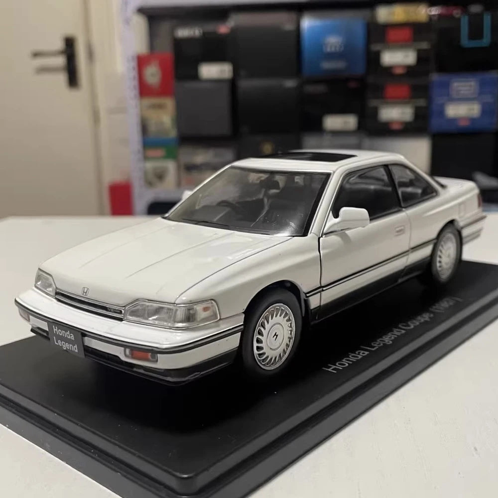 [Hachette] 1:24 Honda 1987 Legend Coupe White Model Car Die-Cast