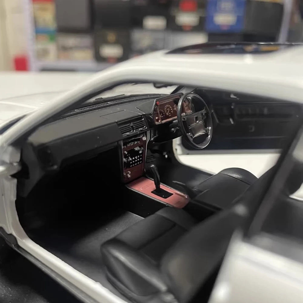 [Hachette] 1:24 Honda 1987 Legend Coupe bianco modellino di auto Die-Cast